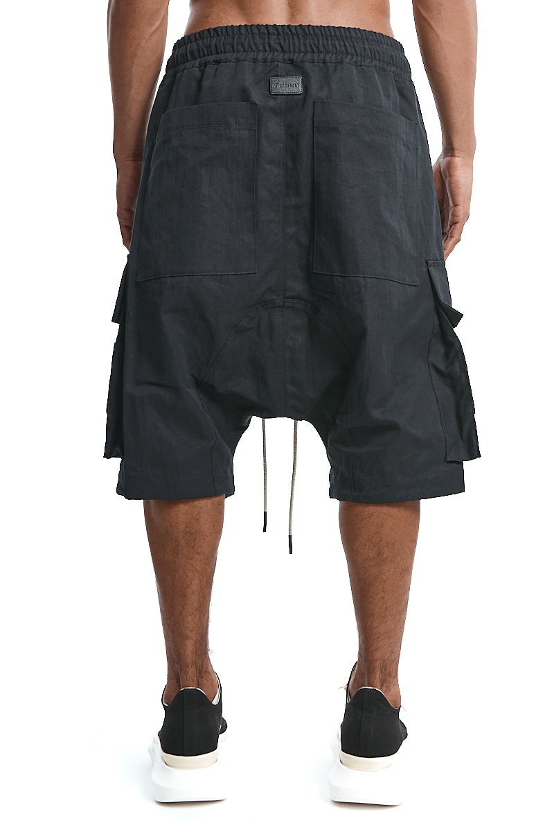 BLACK CARGO SHORTS