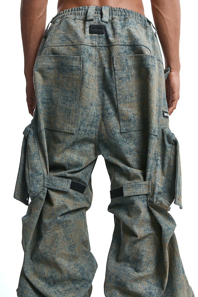 BLENDED SHADES DENIM CARGO TUCK WIDE PANTS