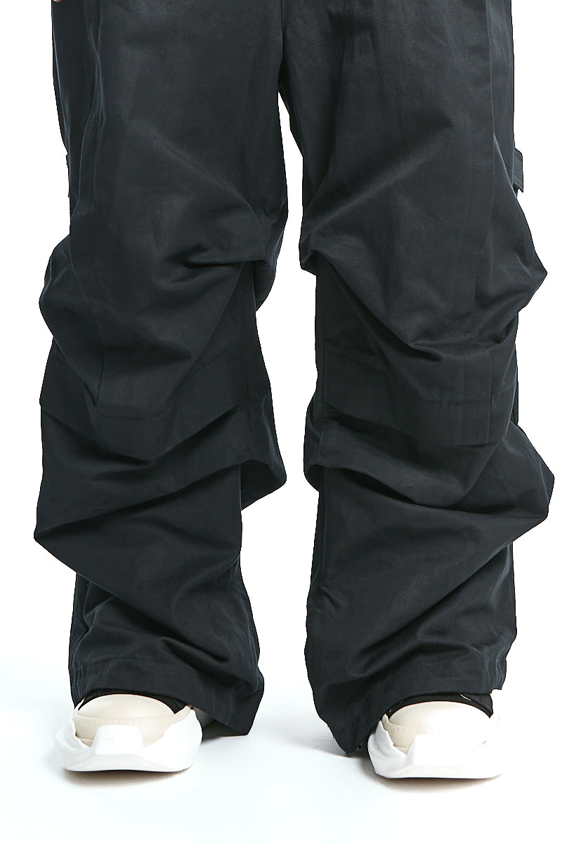 BLACK TUCK WIDE PANTS