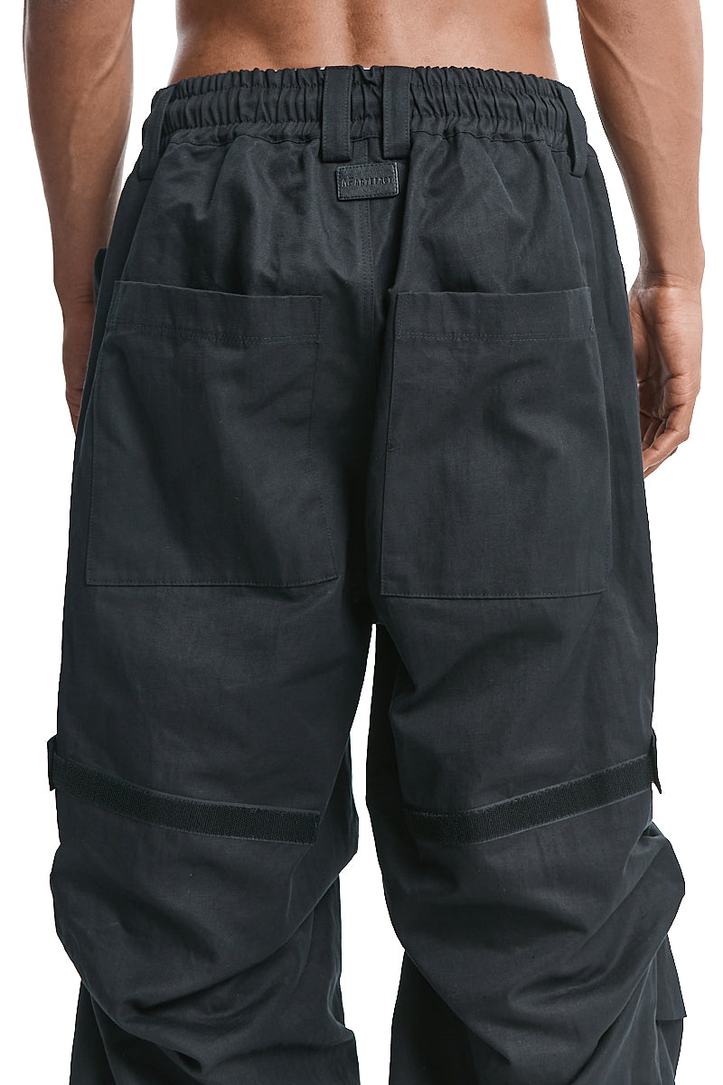 BLACK TUCK WIDE PANTS