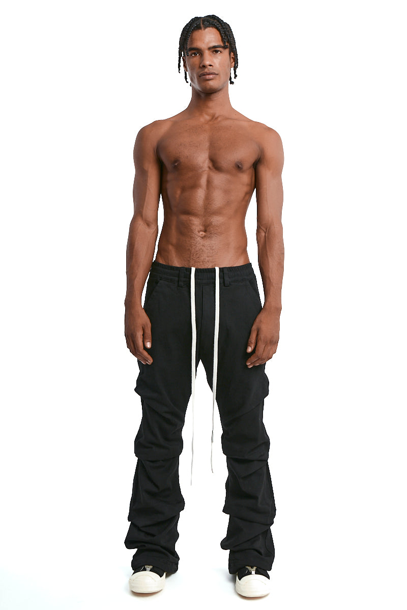 BLACK BOOTS CUT TUCK PANTS