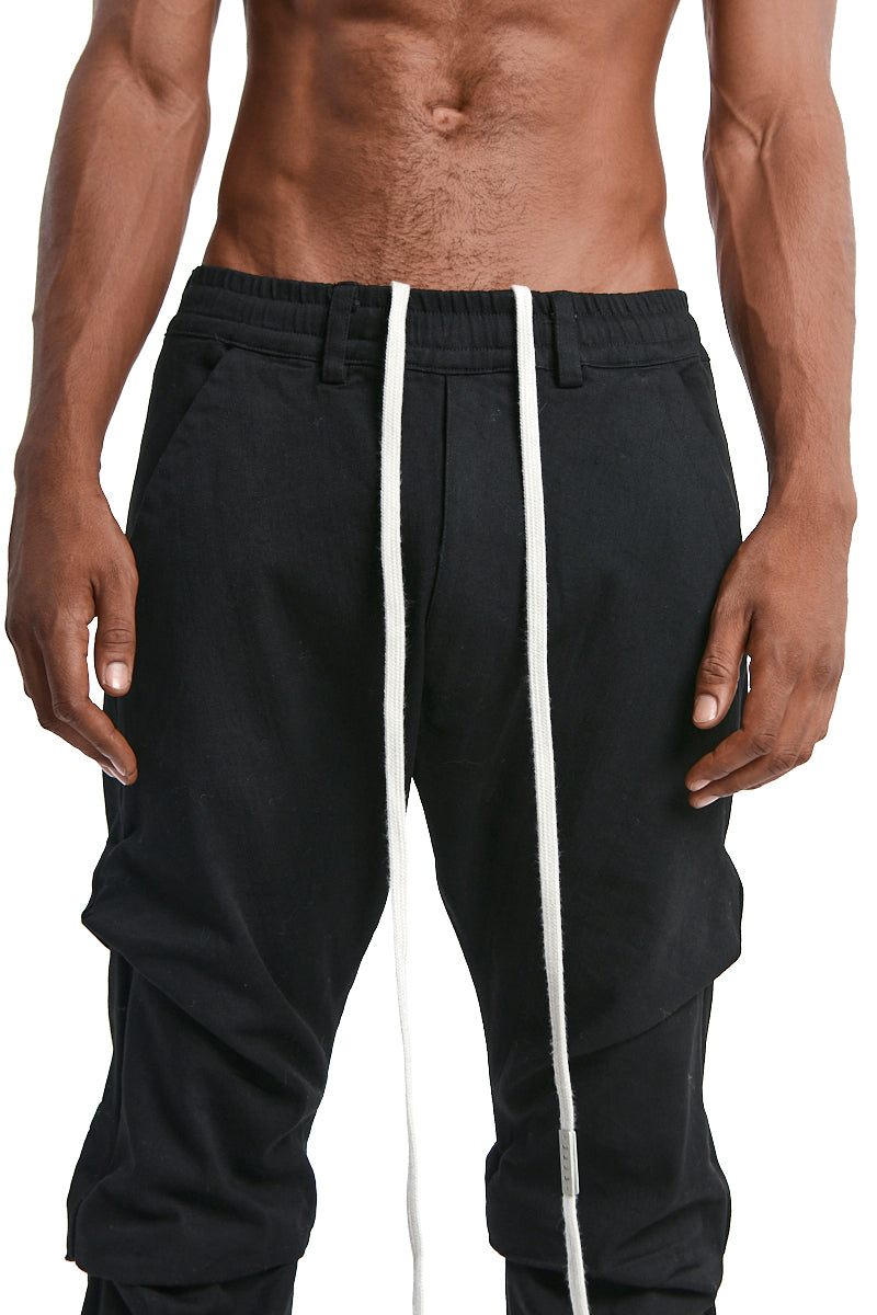 BLACK BOOTS CUT TUCK PANTS