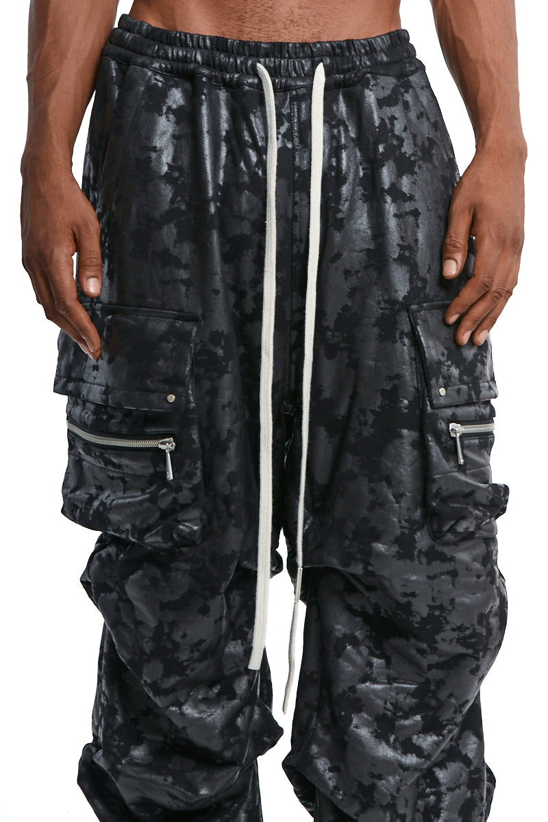 BLACK SWEAT CARGO TUCK WIDE PANTS
