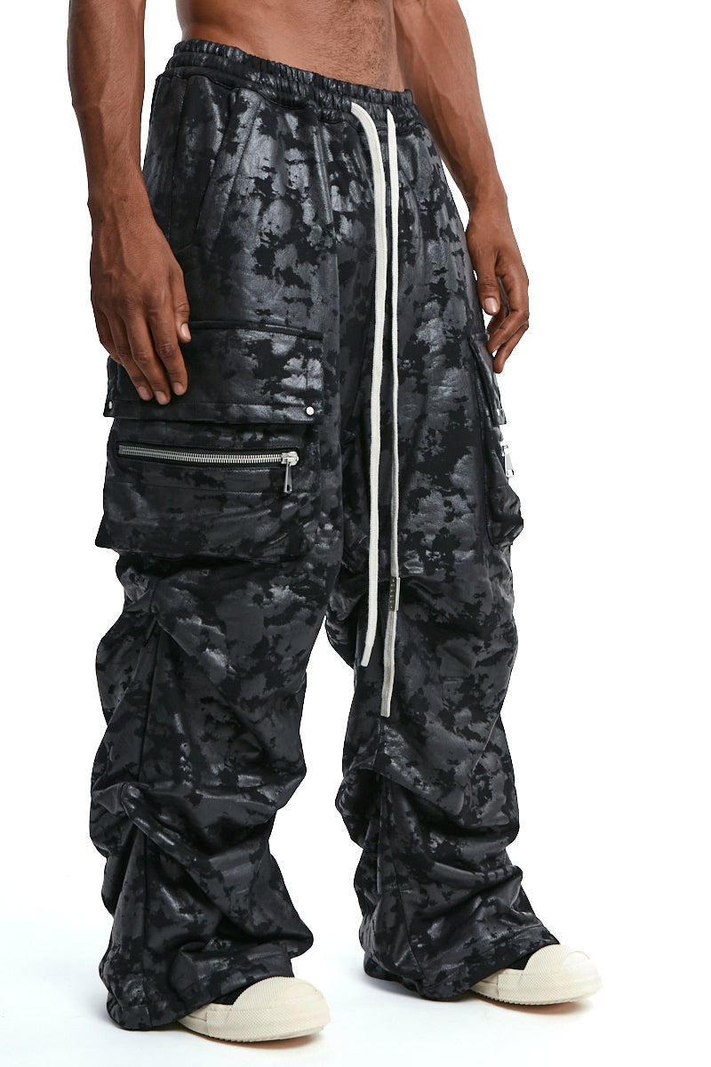 BLACK SWEAT CARGO TUCK WIDE PANTS