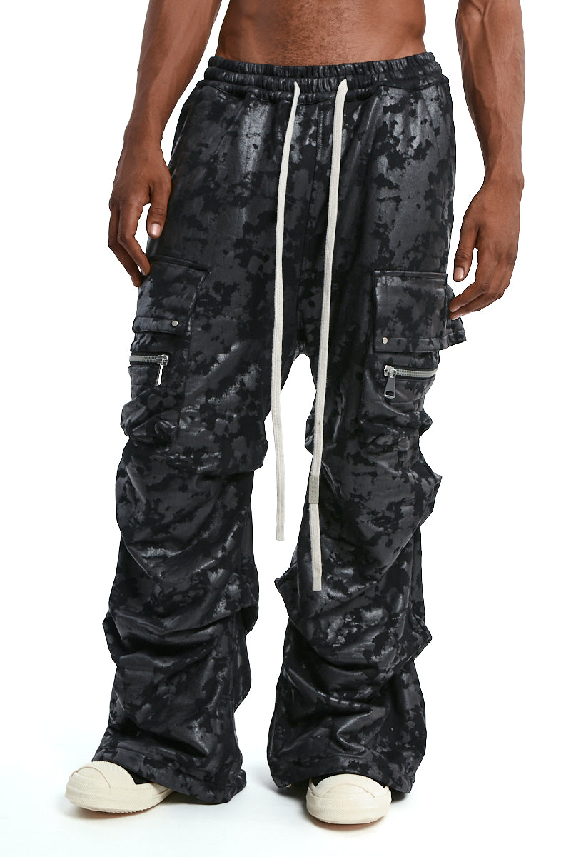 BLACK SWEAT CARGO TUCK WIDE PANTS