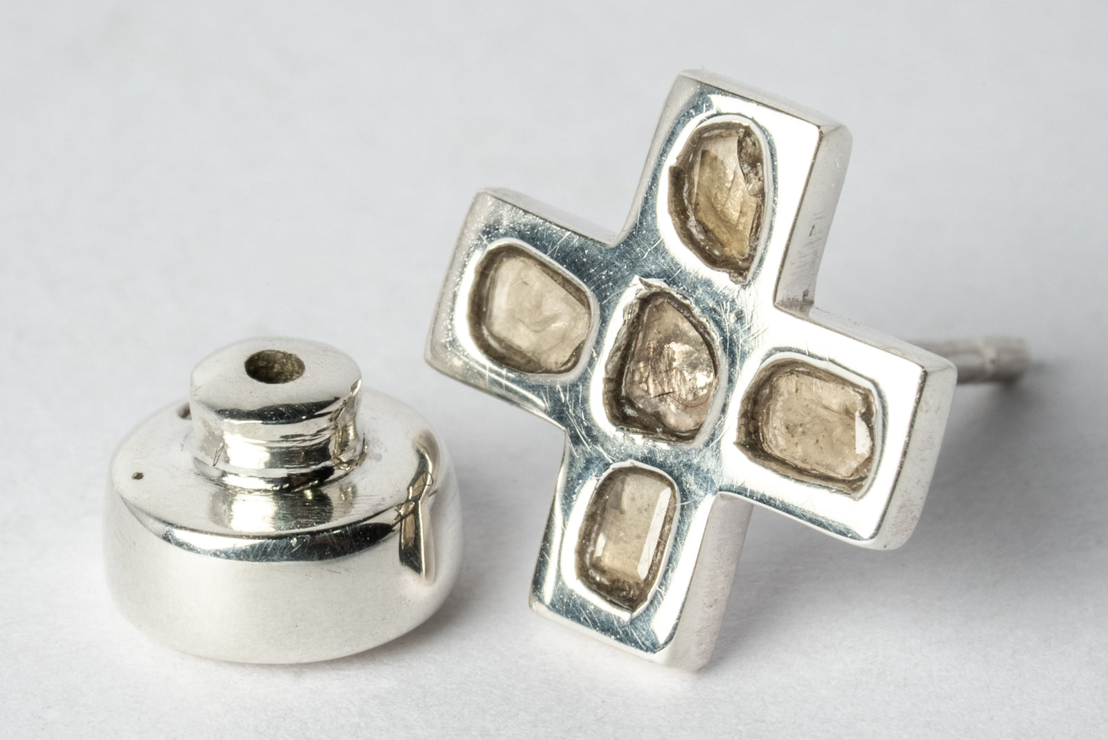 Plus Earring (Mega Pavé, 12mm, PA+DIA)