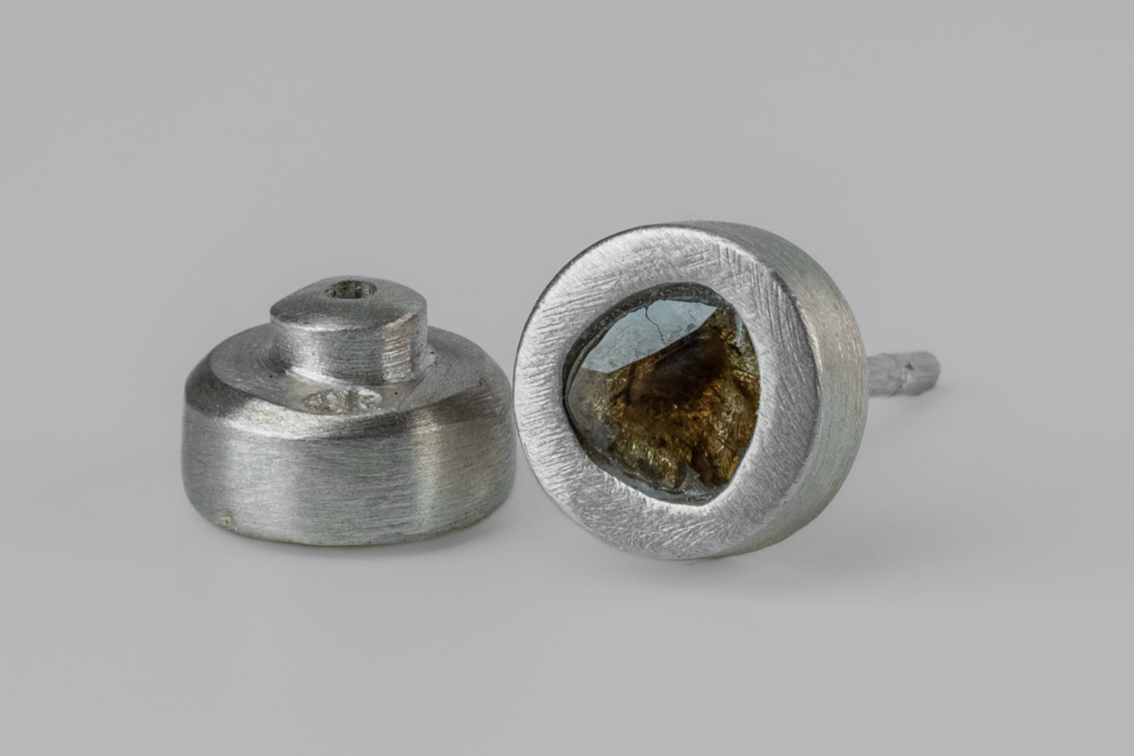 Tiny Stud Earring (0.1 CT, Diamond Slab, MA+DIA)