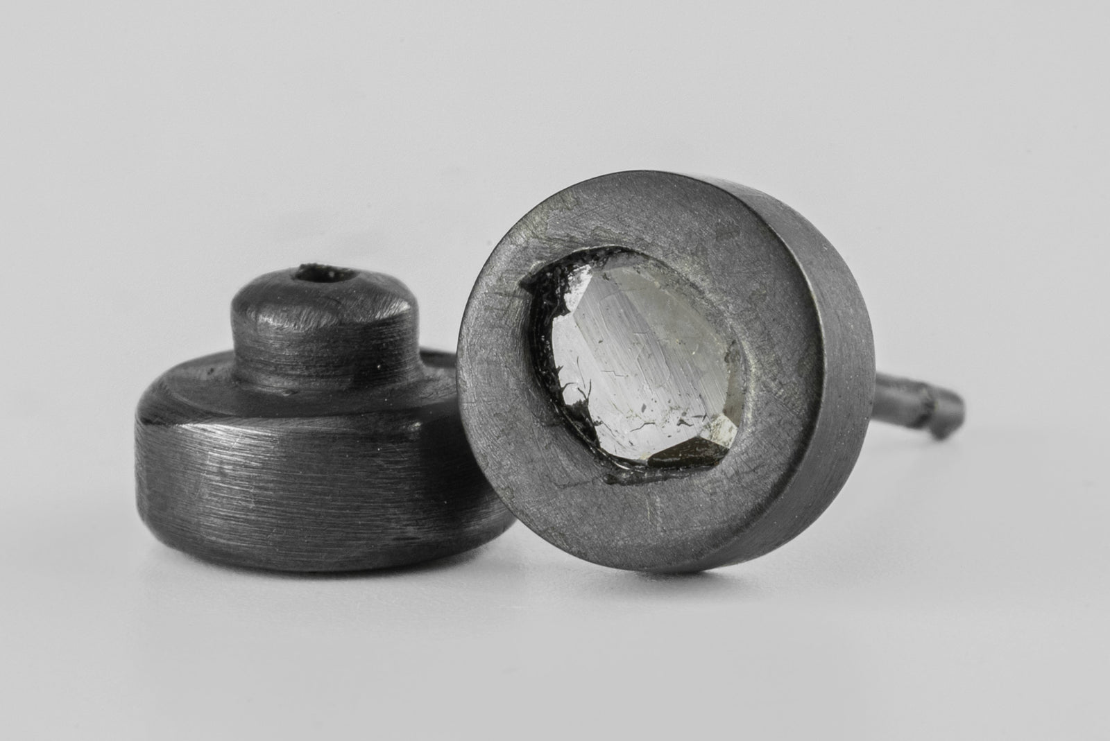 Tiny Stud Earring (0.1 CT, Diamond Slab, KA+DIA)