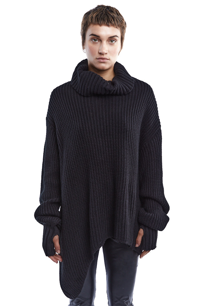 KNITTED OVERSIZE SWEATER