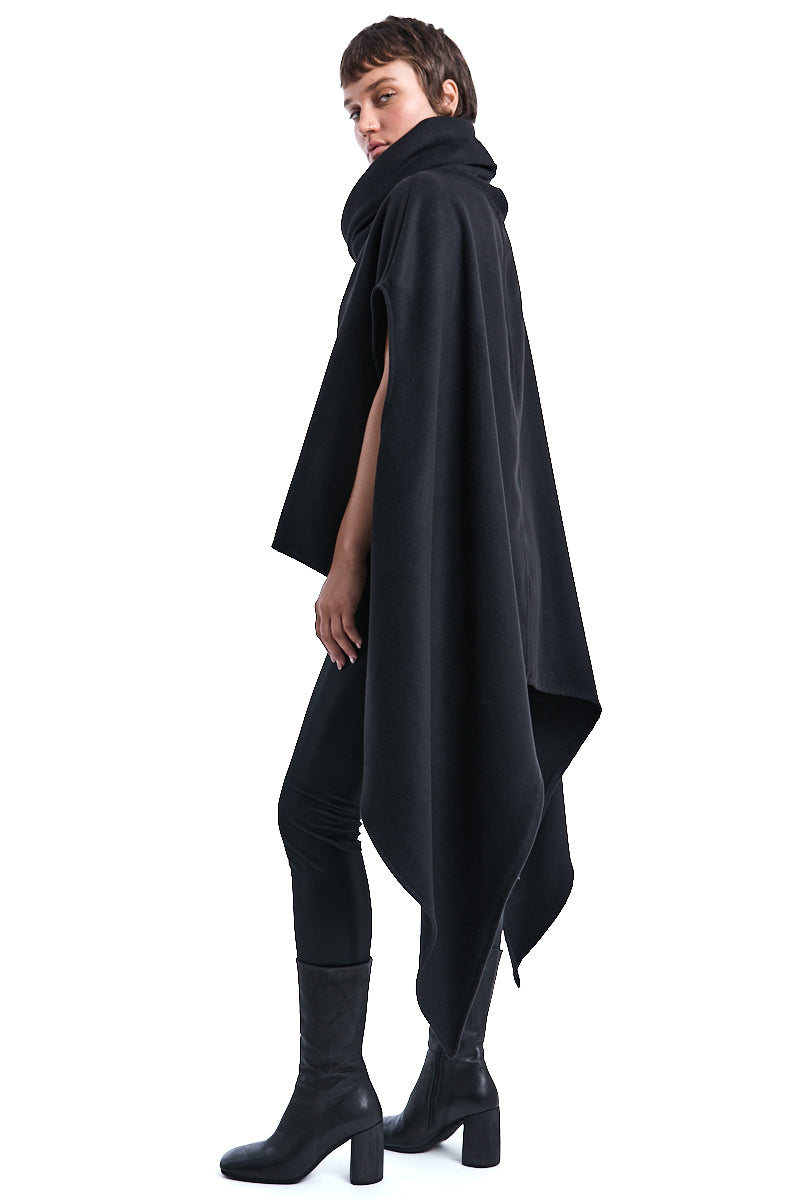 ASYMMETRIC OVER CAPE