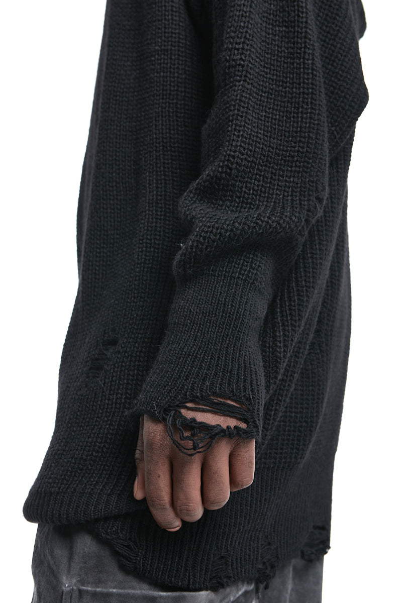 OVERSIZED KNITTED HOODED SWEATER