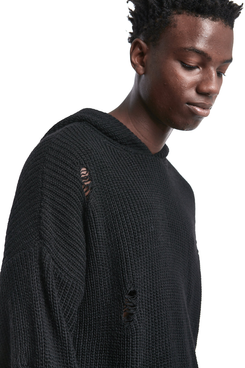 OVERSIZED KNITTED HOODED SWEATER