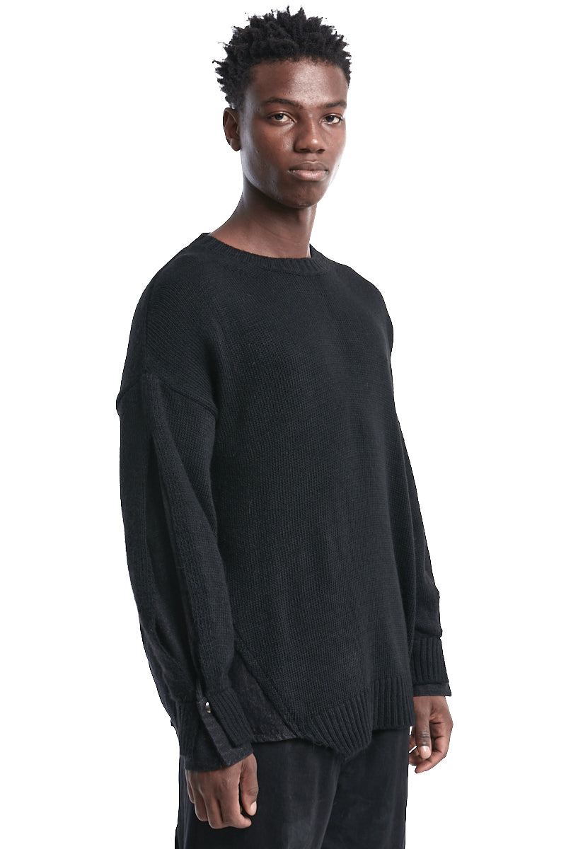 OVERSIZED KNITTED SWEATER