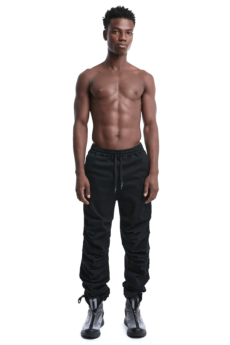 BLACK PIN-TUCKS JEANS