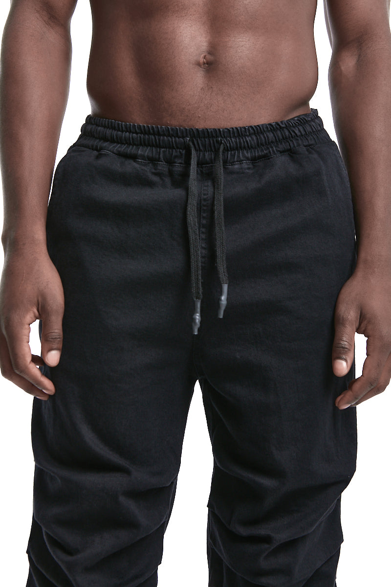 BLACK PIN-TUCKS JEANS