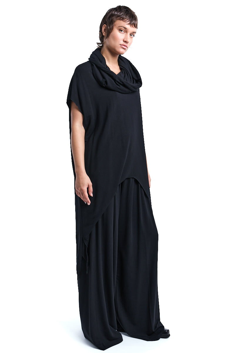 OVER ASYMMETRIC HIGH NECK TOP