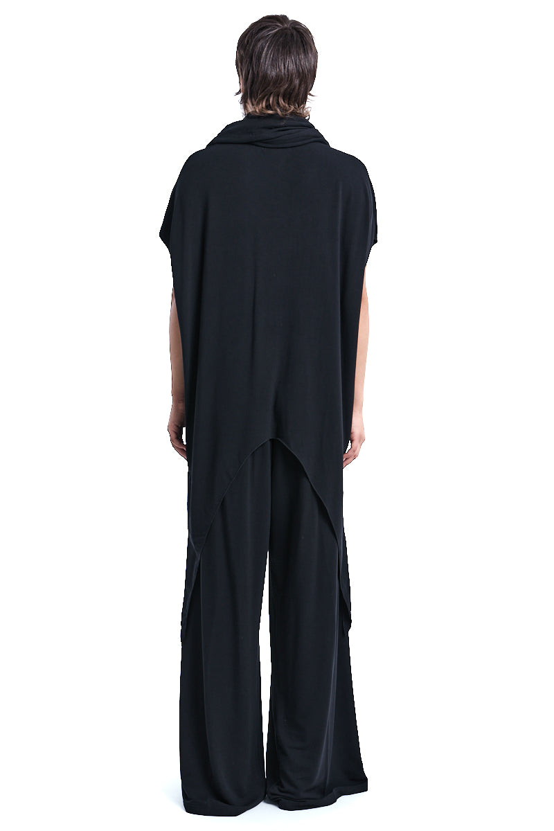 OVER ASYMMETRIC HIGH NECK TOP