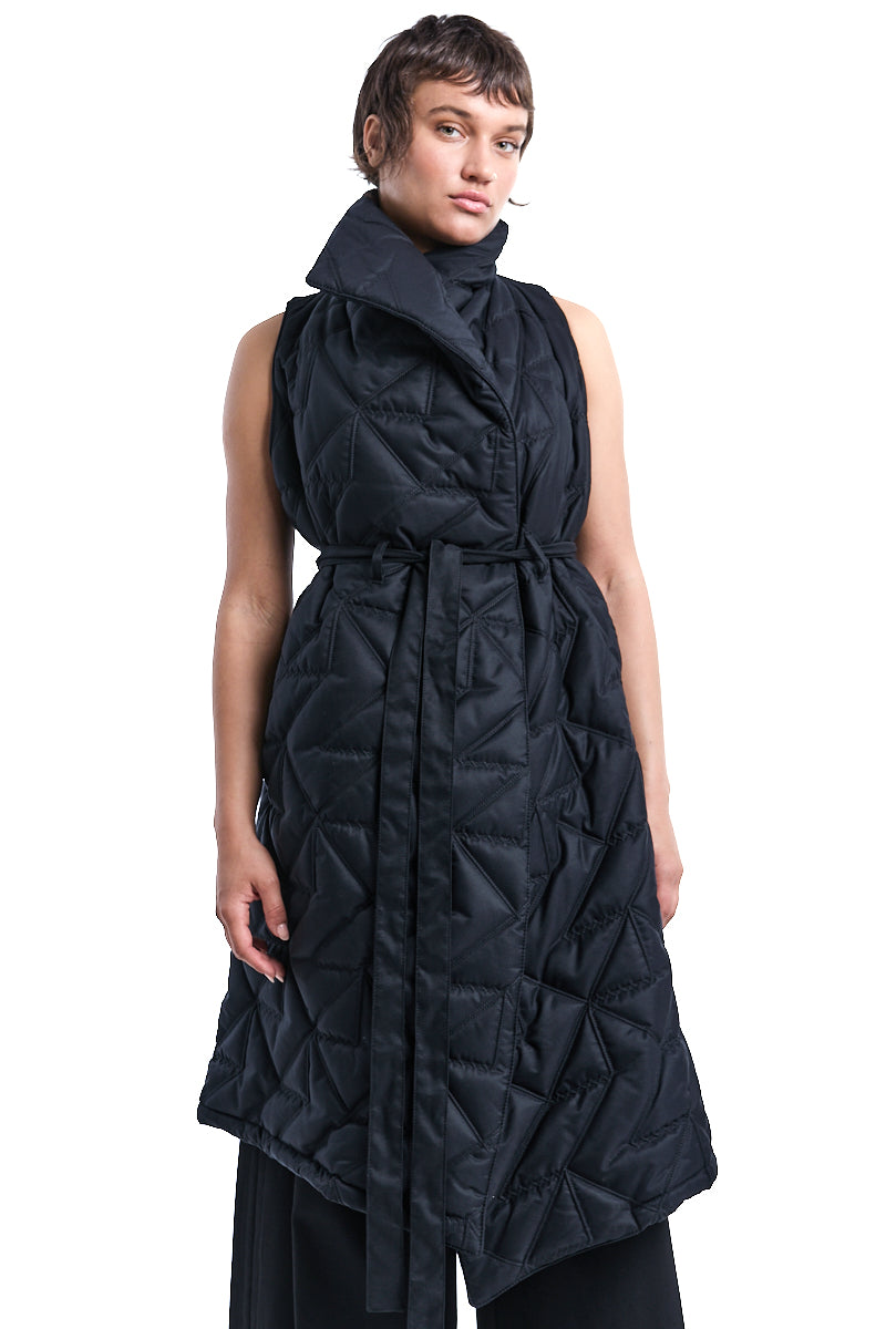 BLACK MATTE NYLON SLEEVELESS DOWN JACKET