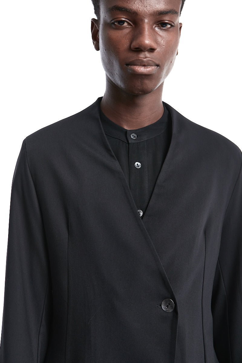 LAPELLESS BLAZER