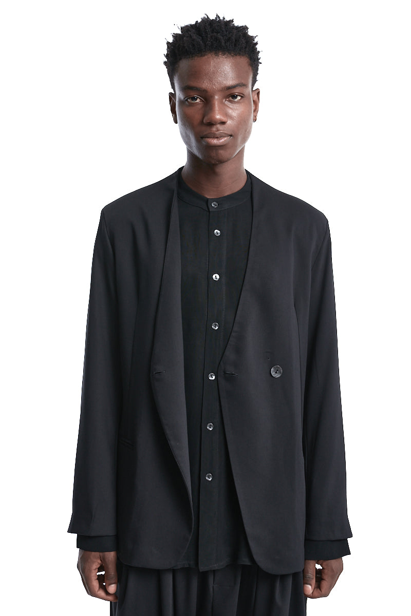 LAPELLESS BLAZER