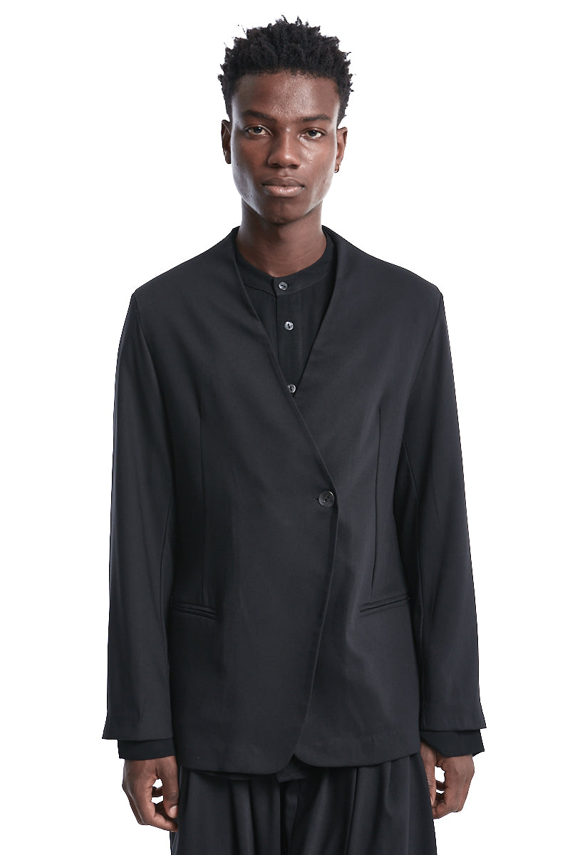 LAPELLESS BLAZER