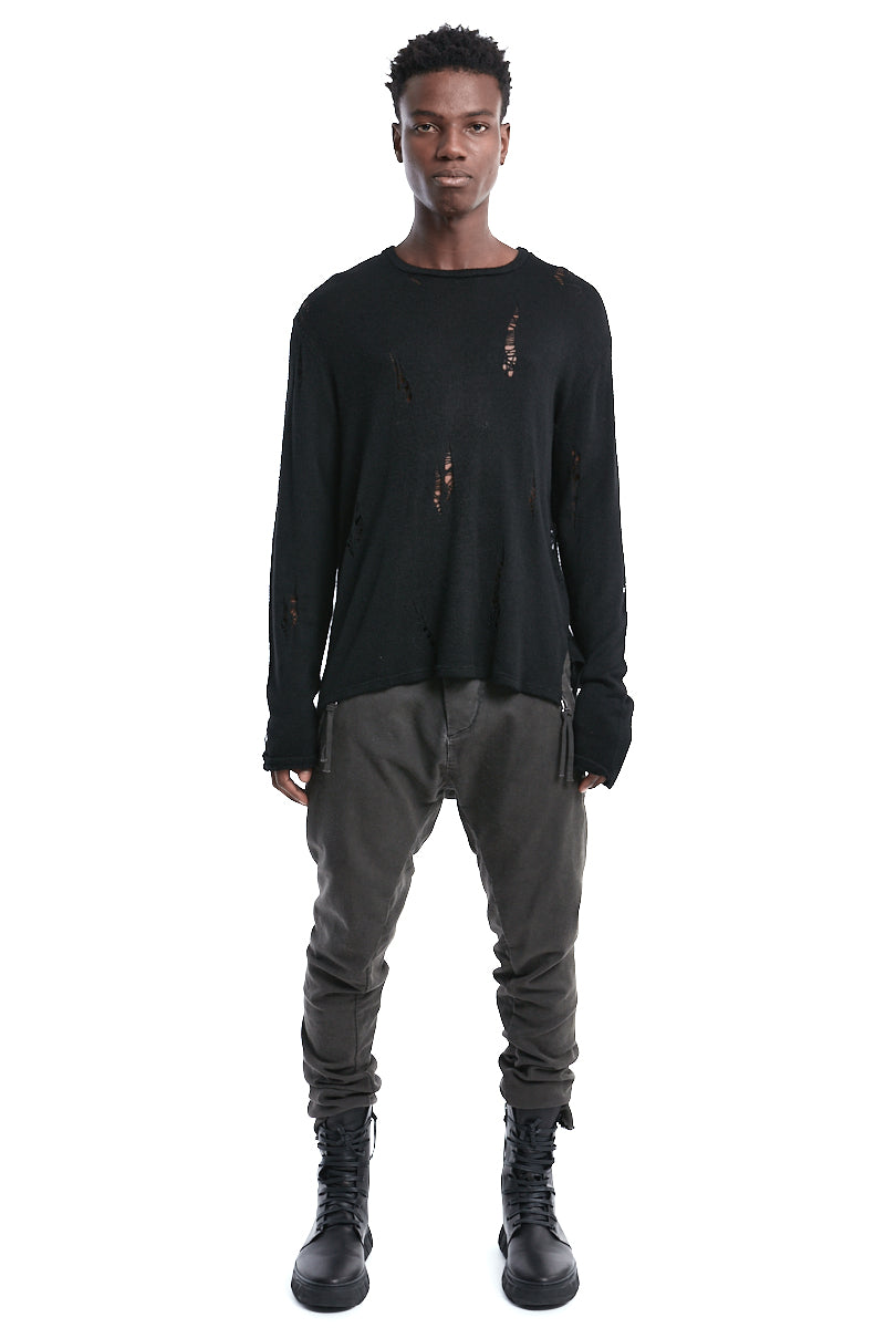 RIPPED SWEATER
