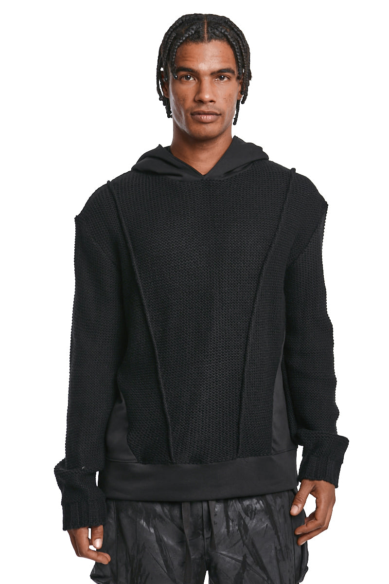 BLACK HOODED KNITTED SWEATSHIRT