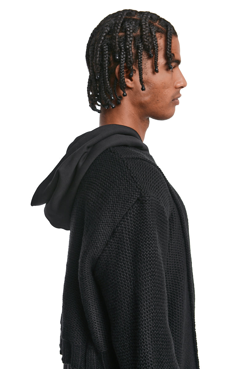 BLACK HOODED KNITTED SWEATSHIRT