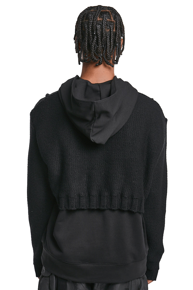 BLACK HOODED KNITTED SWEATSHIRT