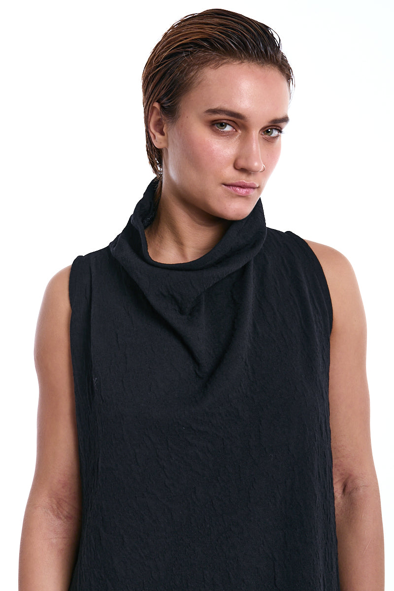 BLACK EMBOSSED FLEECE DRESS