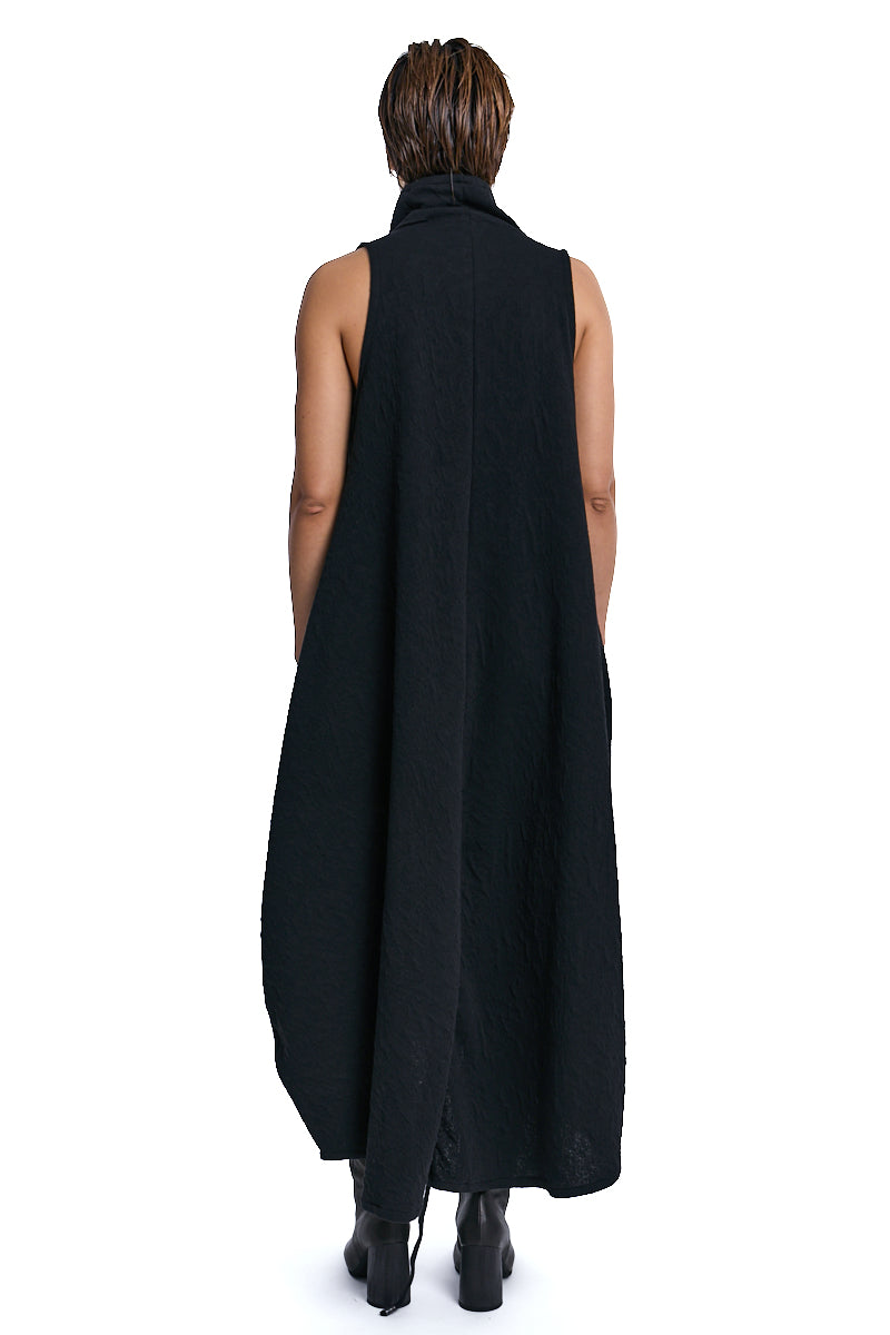 BLACK EMBOSSED FLEECE DRESS