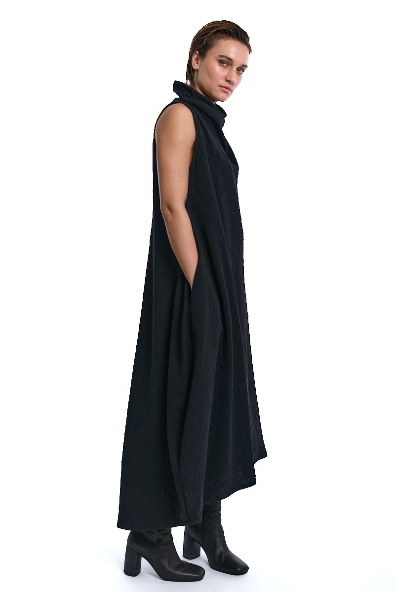 BLACK EMBOSSED FLEECE DRESS