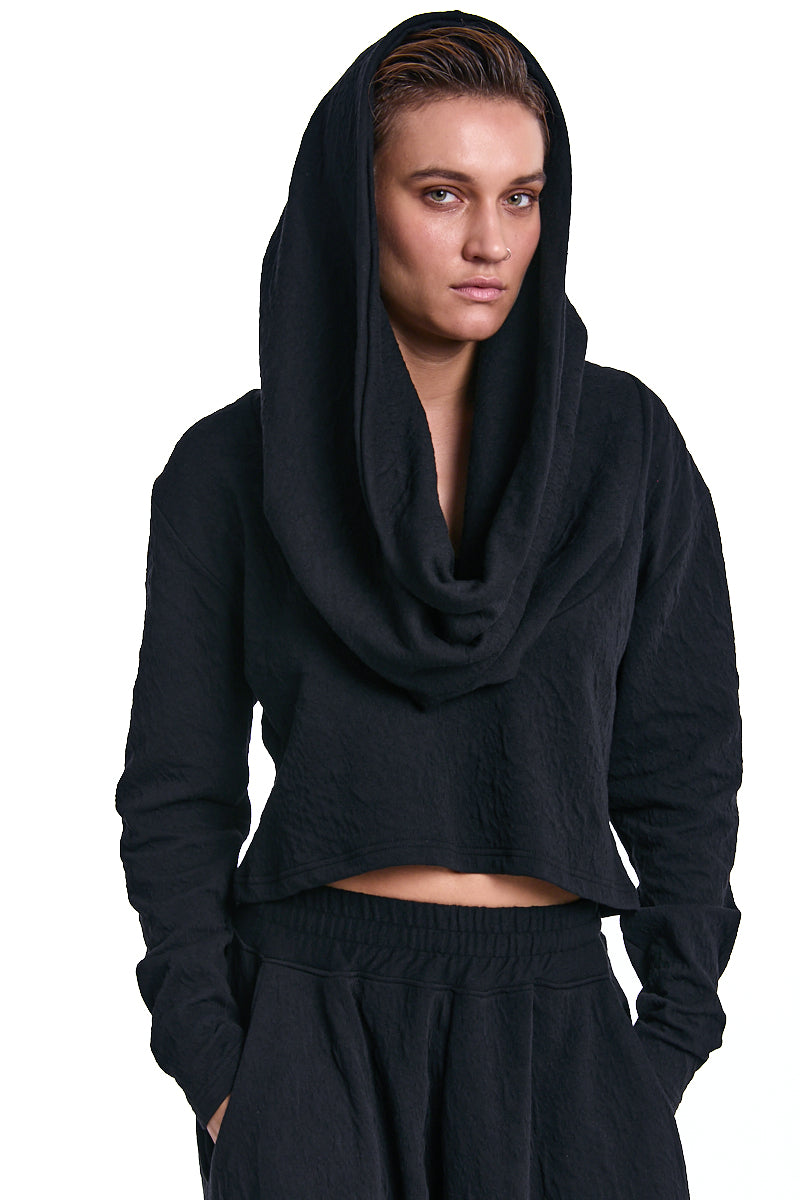 BLACK CROP EMBOSSED FLEECE SWEATER