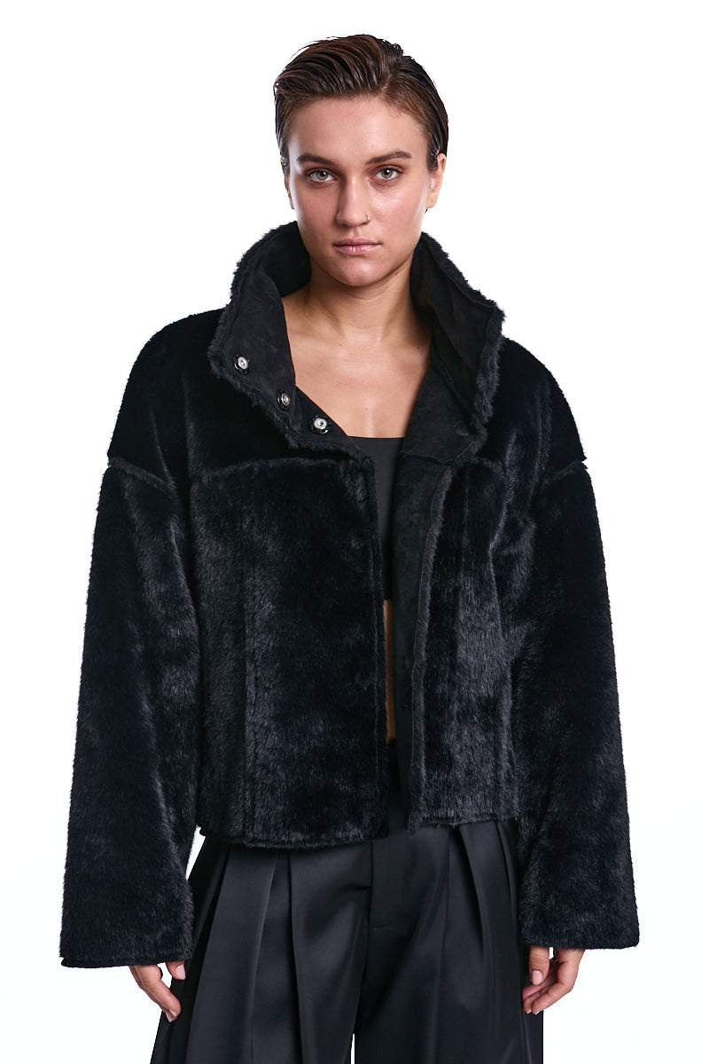 BLACK CROPPED DOUBLE-FACE VEGAN SHEEPSKIN JACKET