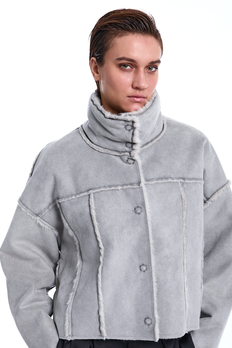 SAND CROPPED DOUBLE-FACE VEGAN SHEEPSKIN JACKET