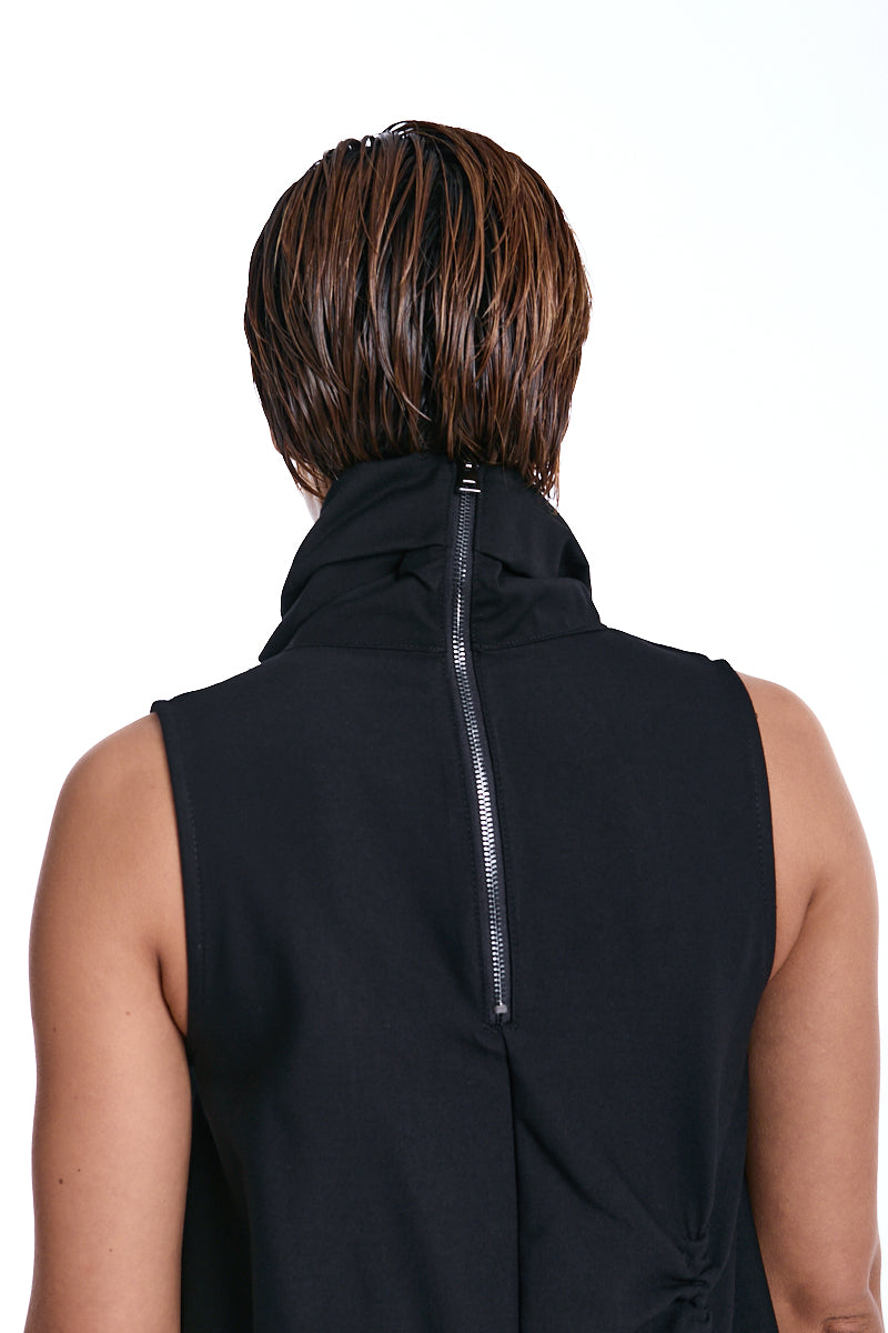 BLACK SLEEVELESS OVERSIZED DRESS