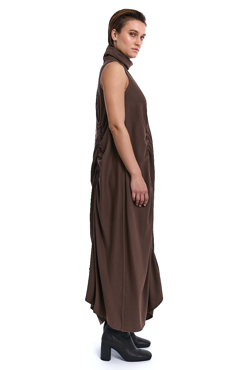 BROWN SLEEVELESS OVERSIZED DRESS