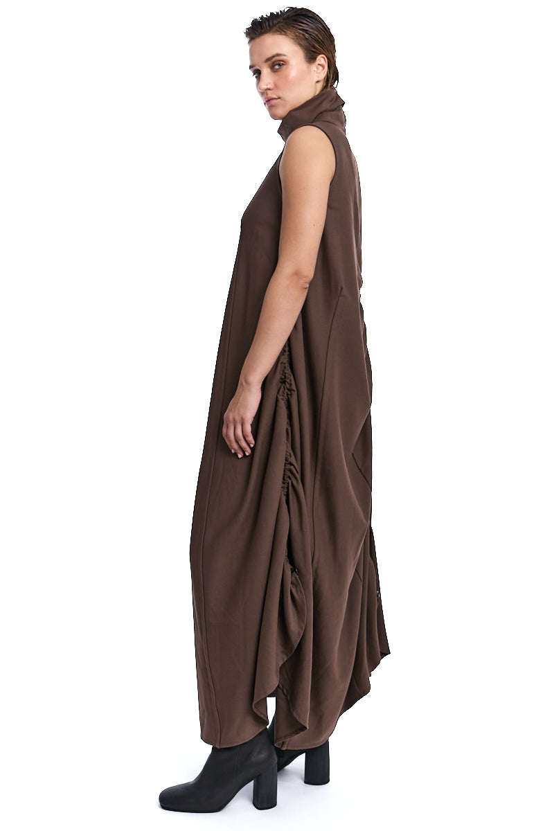 BROWN SLEEVELESS OVERSIZED DRESS
