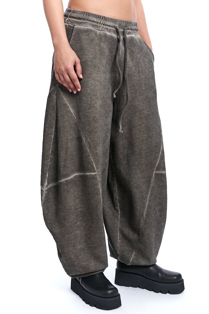 COLD BEIGE BALLOON FLEECE TROUSERS
