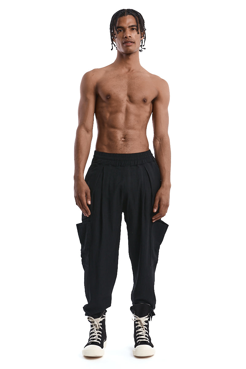 BLACK TEXTURED VISCOSE COMFORT CARGO PANTS