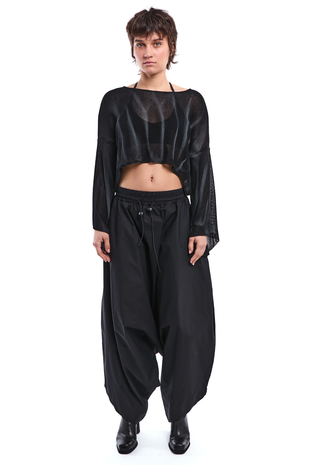 BLACK SPRAYED CROPPED KNITWEAR