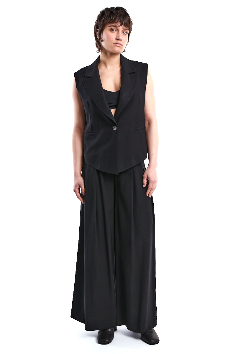 BLACK OVERSIZED CROPPED VISCOSE GILET