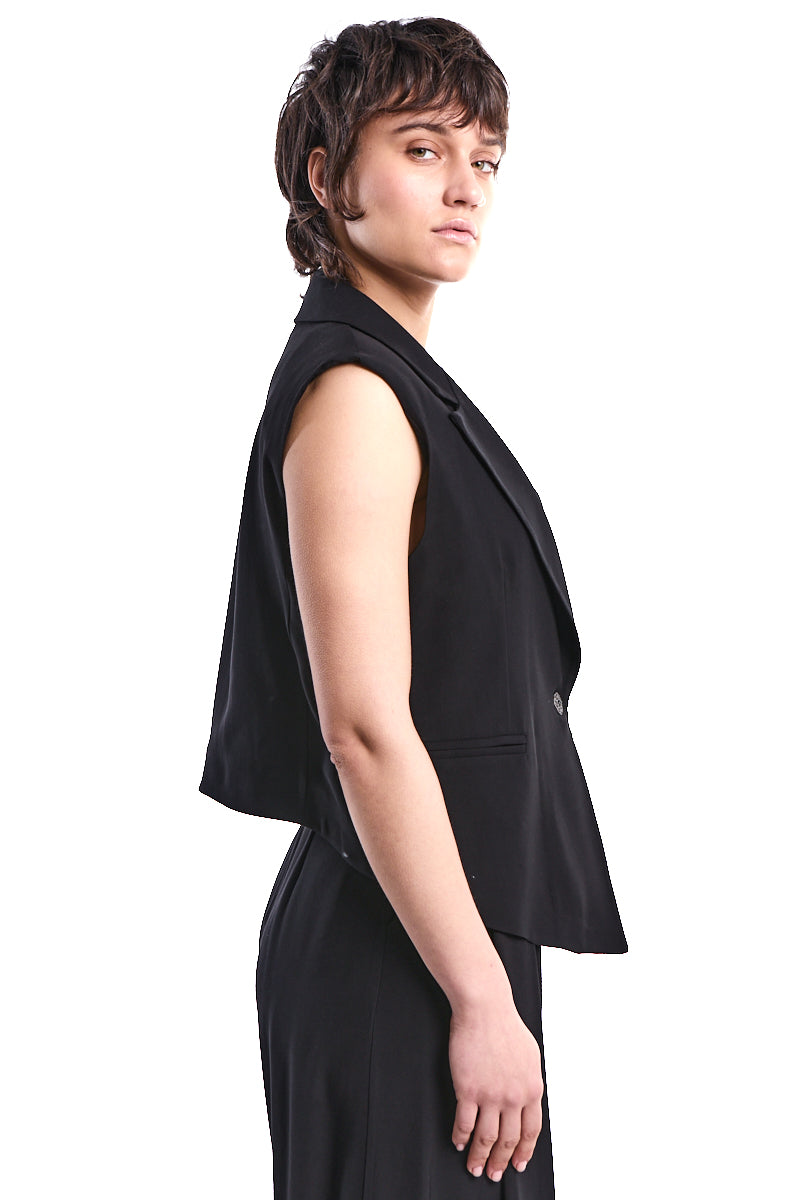 BLACK OVERSIZED CROPPED VISCOSE GILET