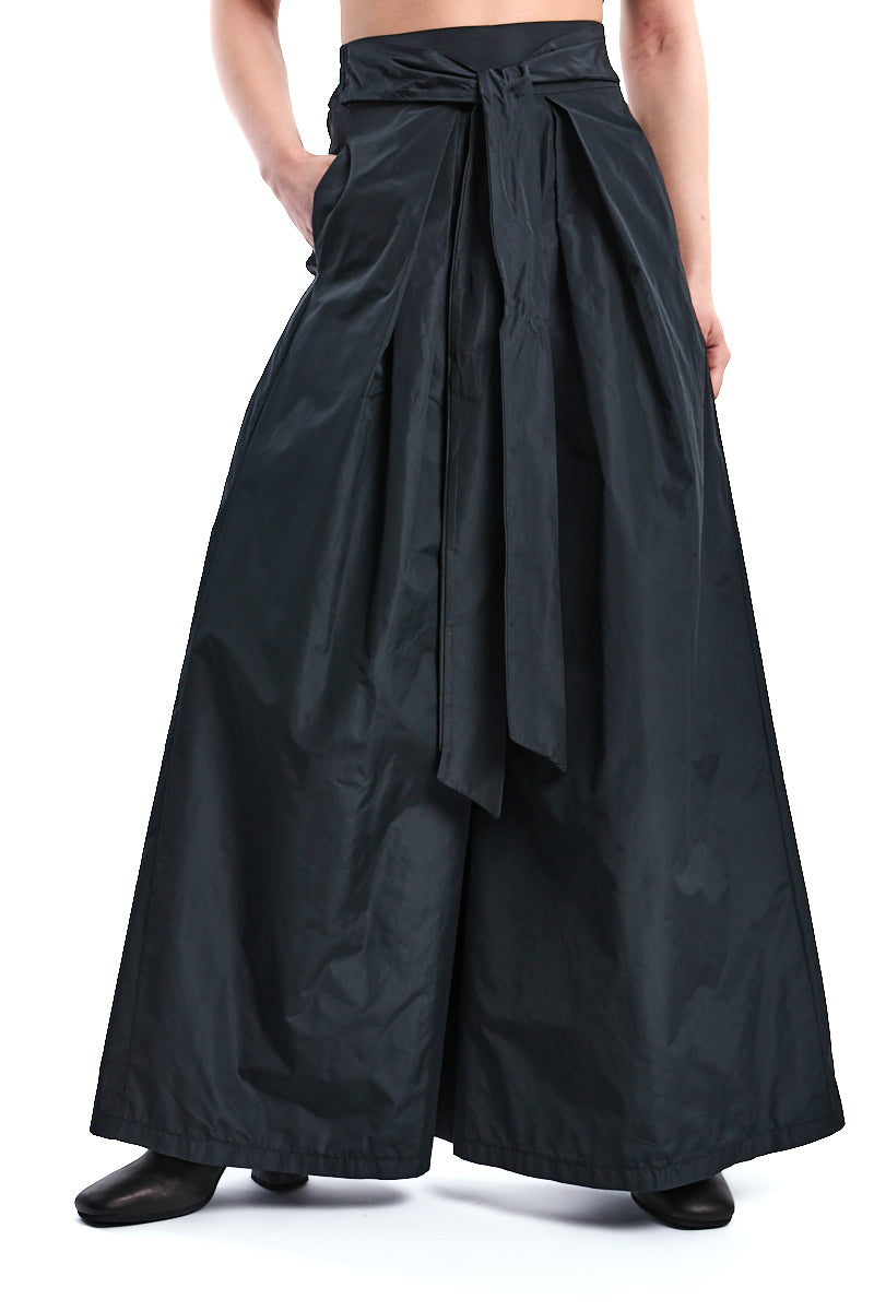 BLACK TAFFETA FLARED PALAZZO PANTS