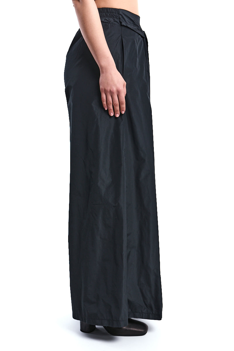 BLACK TAFFETA FLARED PALAZZO PANTS