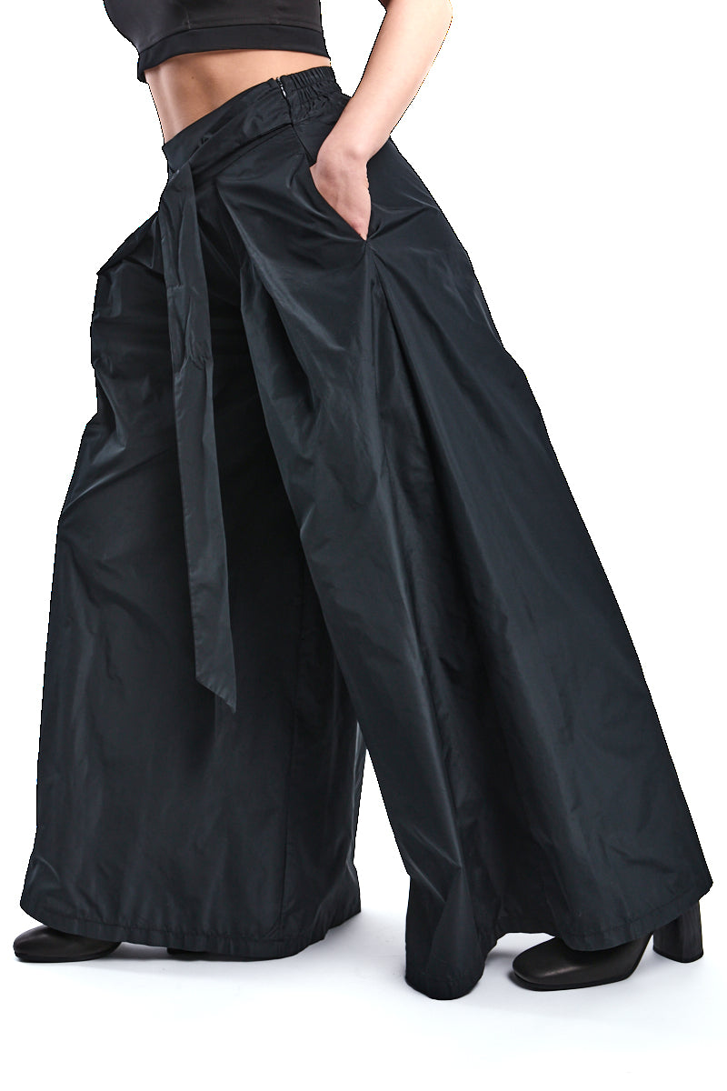 BLACK TAFFETA FLARED PALAZZO PANTS