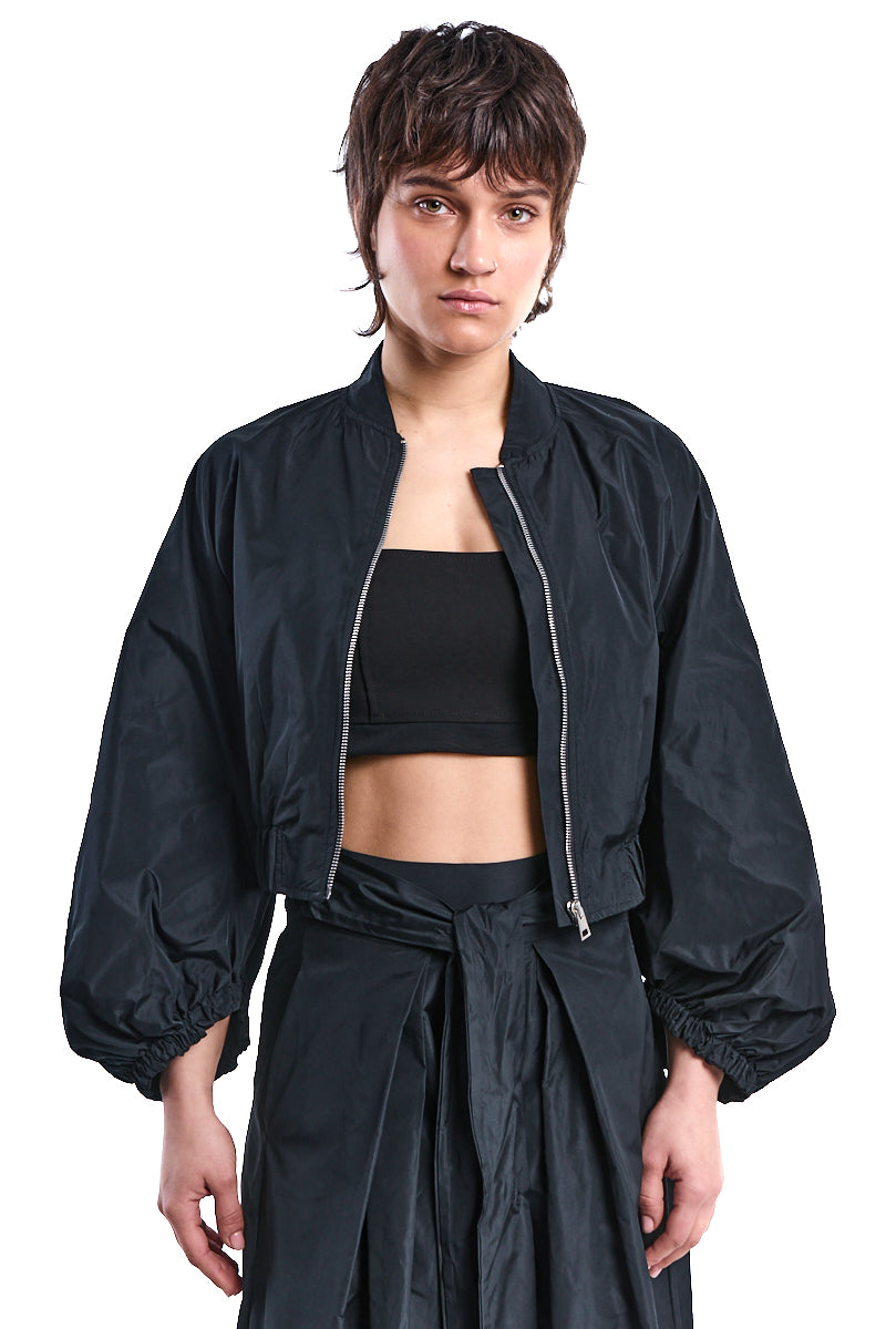 BLACK OVERSIZED CROPPED BOMBER