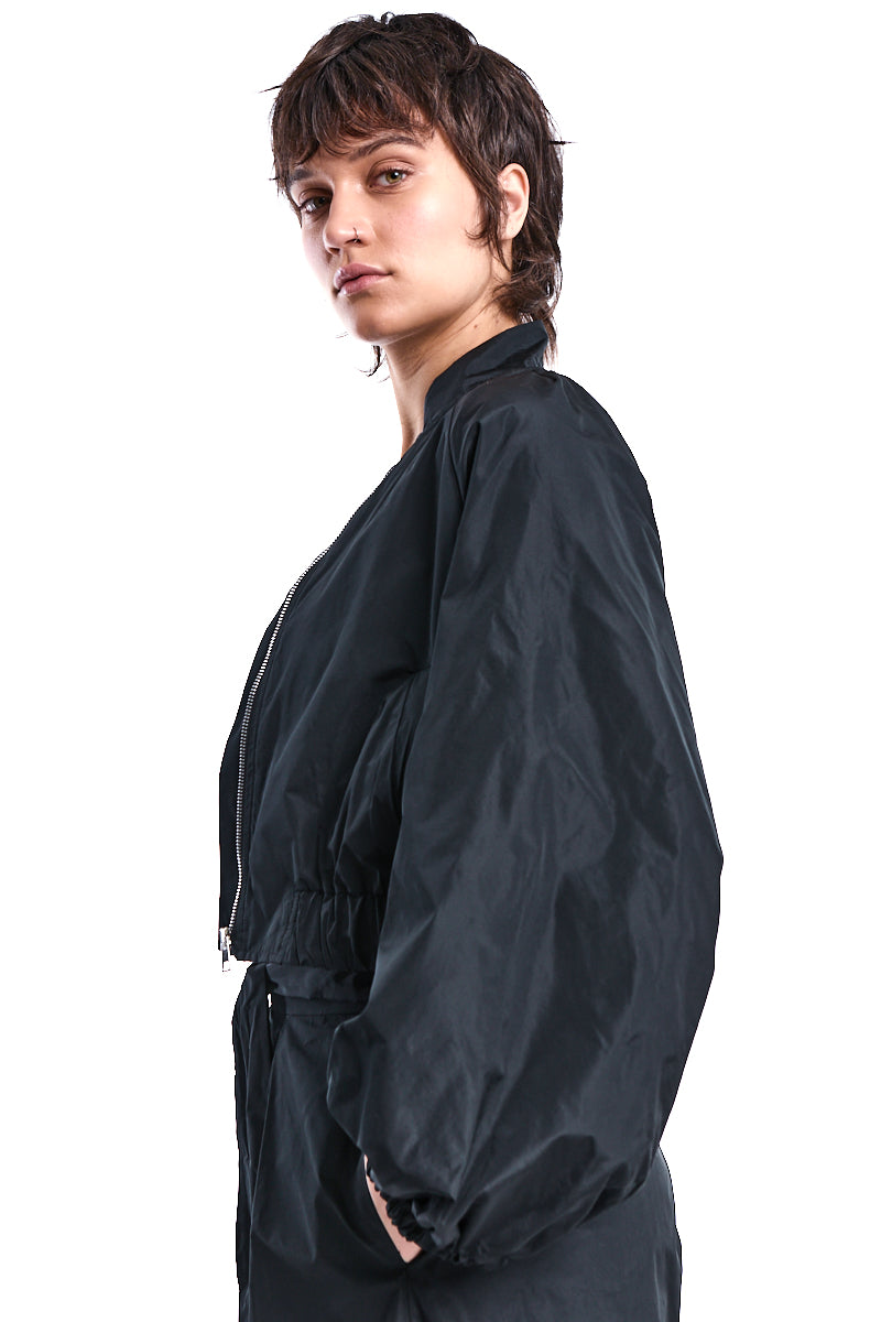 BLACK OVERSIZED CROPPED BOMBER
