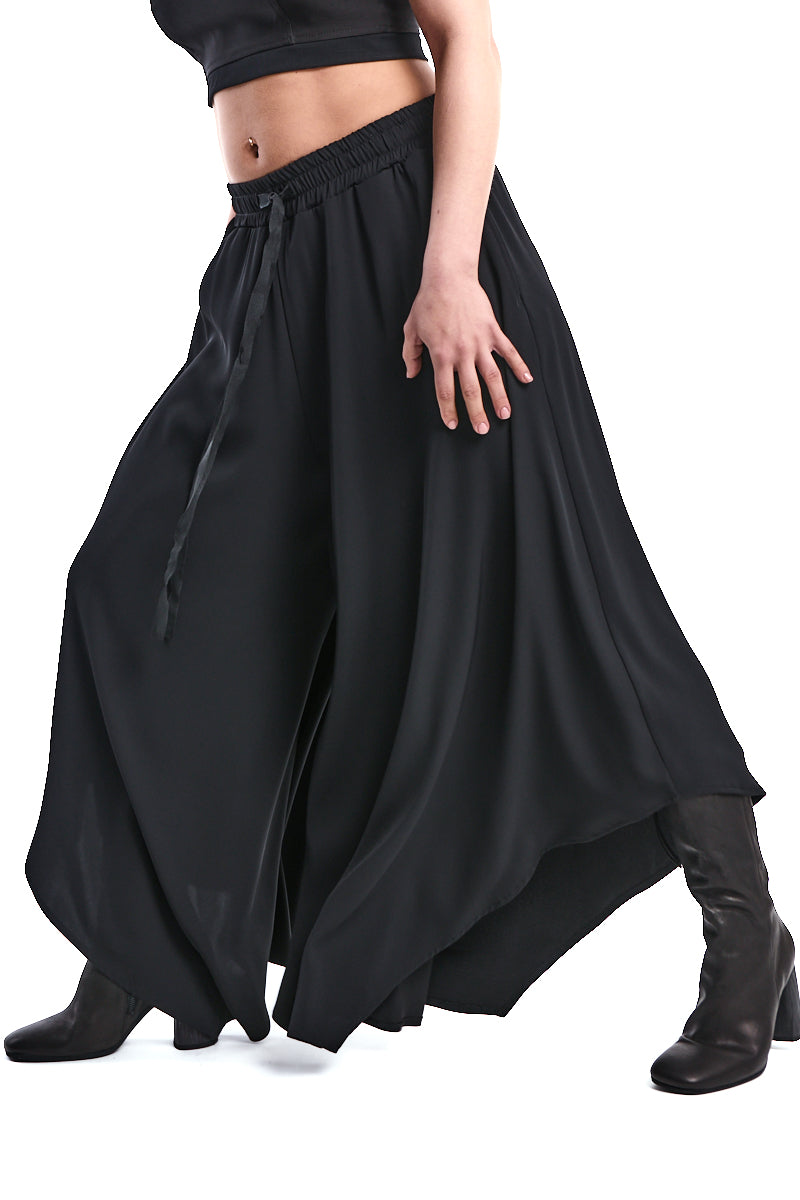 ASYMMETRIC OVERSIZED TECHNICAL-FLUID PALAZZO