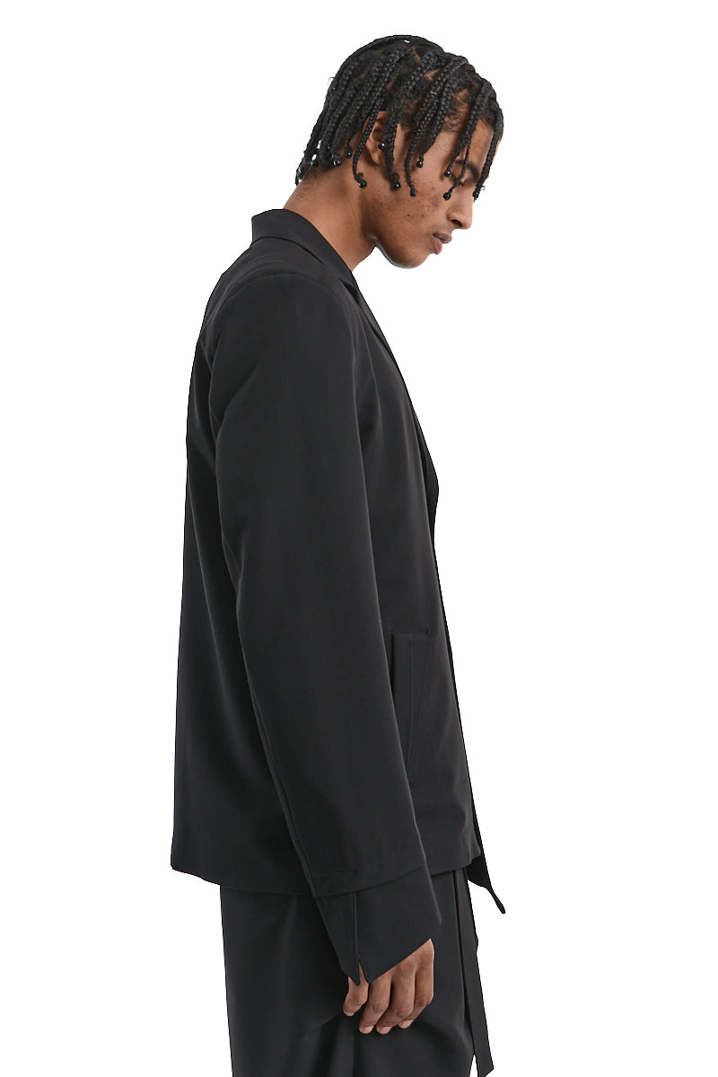 ASYMMETRIC FLUID-STRETCH JACKET